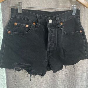 501 Levi shorts